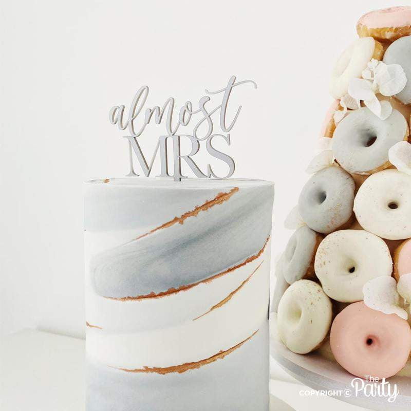 Wedding Cake Topper – Gold Glitter – The Party, Dubai
