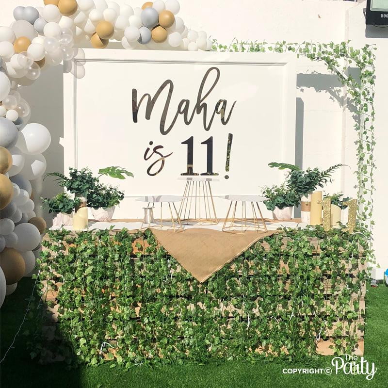 Gold mirror sign – The Party, Dubai